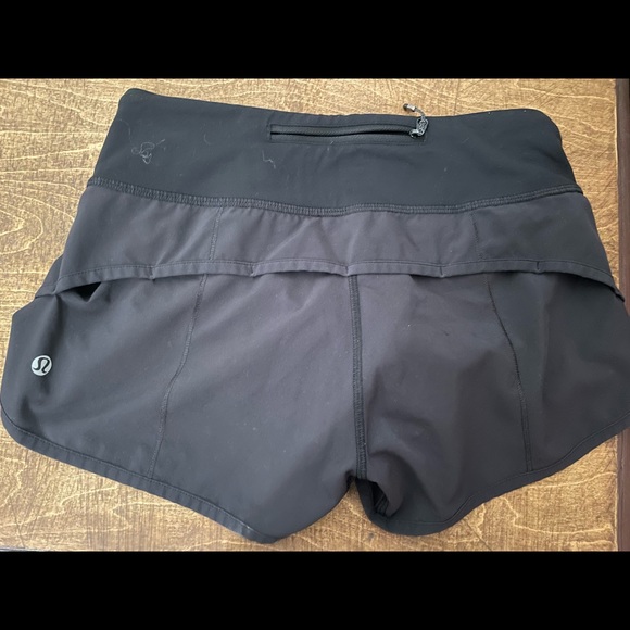 Lululemon Speed up shorts - Picture 3 of 3